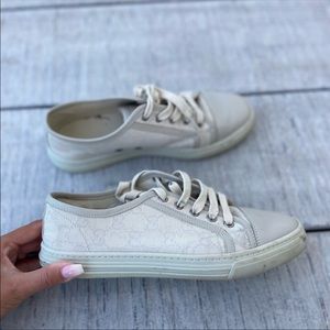 ⭐️Authentic Gucci Canvas Sneakers⭐️